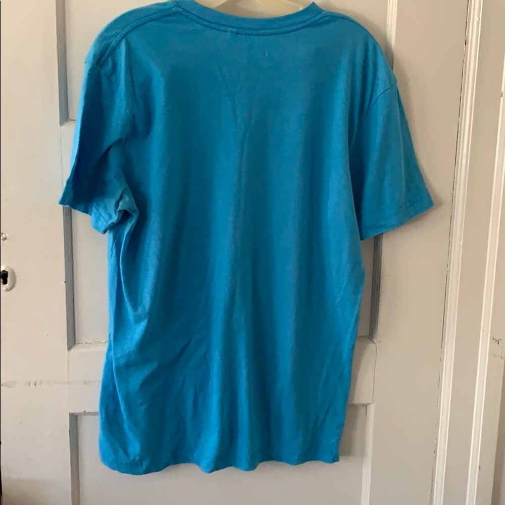 Men’s blue large guess tshirt - Picture 3 of 3